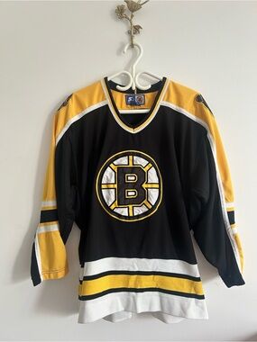 Vintage 90s Starter Boston Bruins Hockey Jersey